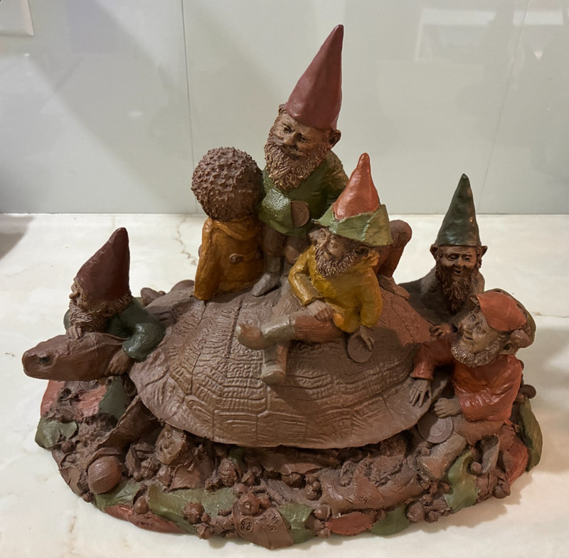 TOM CLARK "RARE" 7 UP TURTLE, OVER 125 PIECES I'VE COLLECTED AND ARE NOW 4 SALE