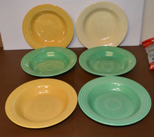 Six Vintage Fiestaware Wide  Rimmed Soup/Pasta/Salad Bowls 8 1/2"