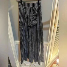 San Joy Striped Shorts/Skirt