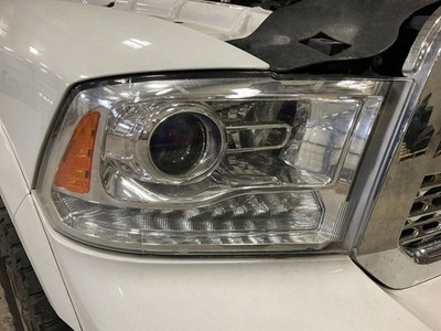 NICE Used OEM 2014 Ram Laramie Right Passenger Headlight Lamp Assm