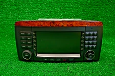 06-08 MERCEDES BENZ W251 R350 R320 AM/FM RADIO NAVIGATION CD PLAYER SCREEN OEM 