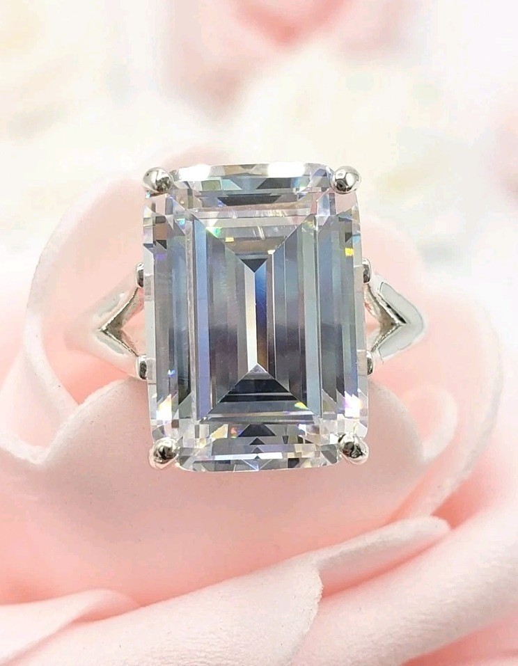 Rare 8.60 Ct Emerald Cut Certified White Diamond Solitaire Ring In 925 silver