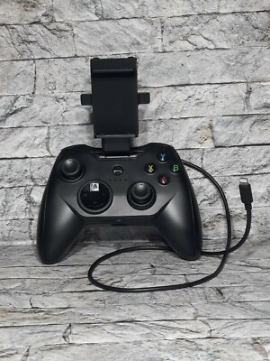 Rotor Riot／Wired Game Controller RR1850 Rotor Riot Controller Model RR1850 *Black *Compatible w/ iPhone