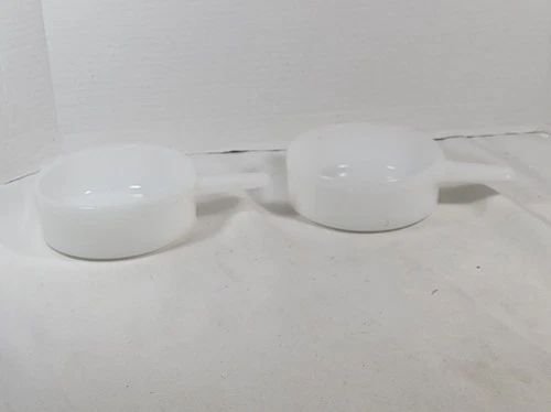 Glasbake Jeanette  Milk Glass  14 oz Soup Bowls With Handle Lot Of 2