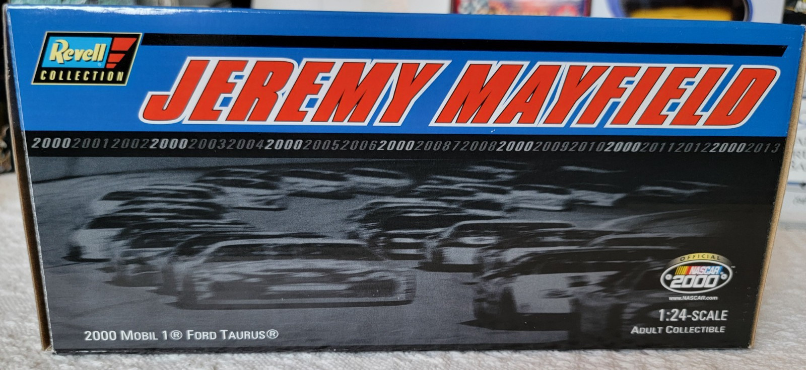 Revell Collection 1:24 Scale Jeremy Mayfield # 12 2000 Mobil 1 Ford Taurus New