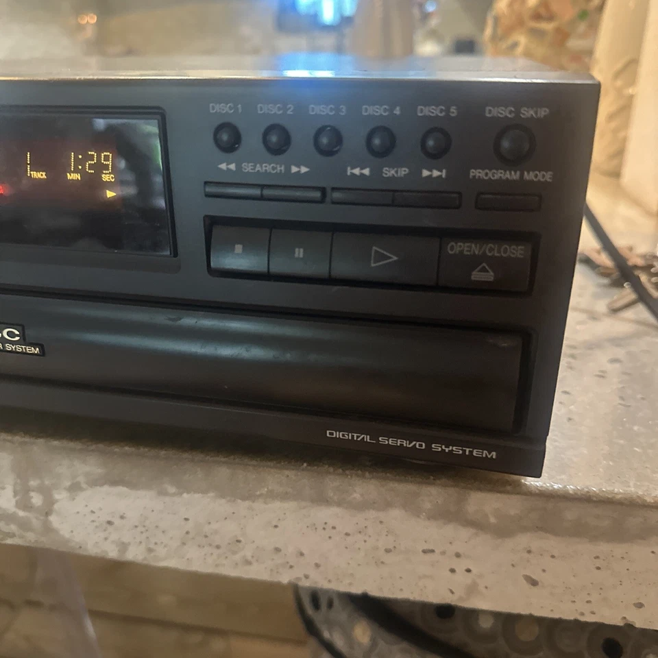Cambiador de CD Panasonic SL-PD449 5 discos carrusel-sin control remoto-Japón 1994-probado funciona Foto 2 de 4