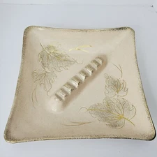 California Original 894 USA Cream W/Gold Mid Century Modern Ashtray Leaf 10'' 