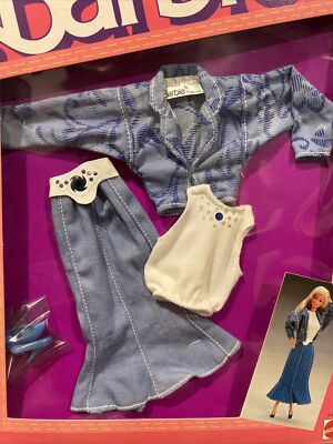 Ensemble De 2 Tenues Barbie Jean Look Par Mattel – Bon état