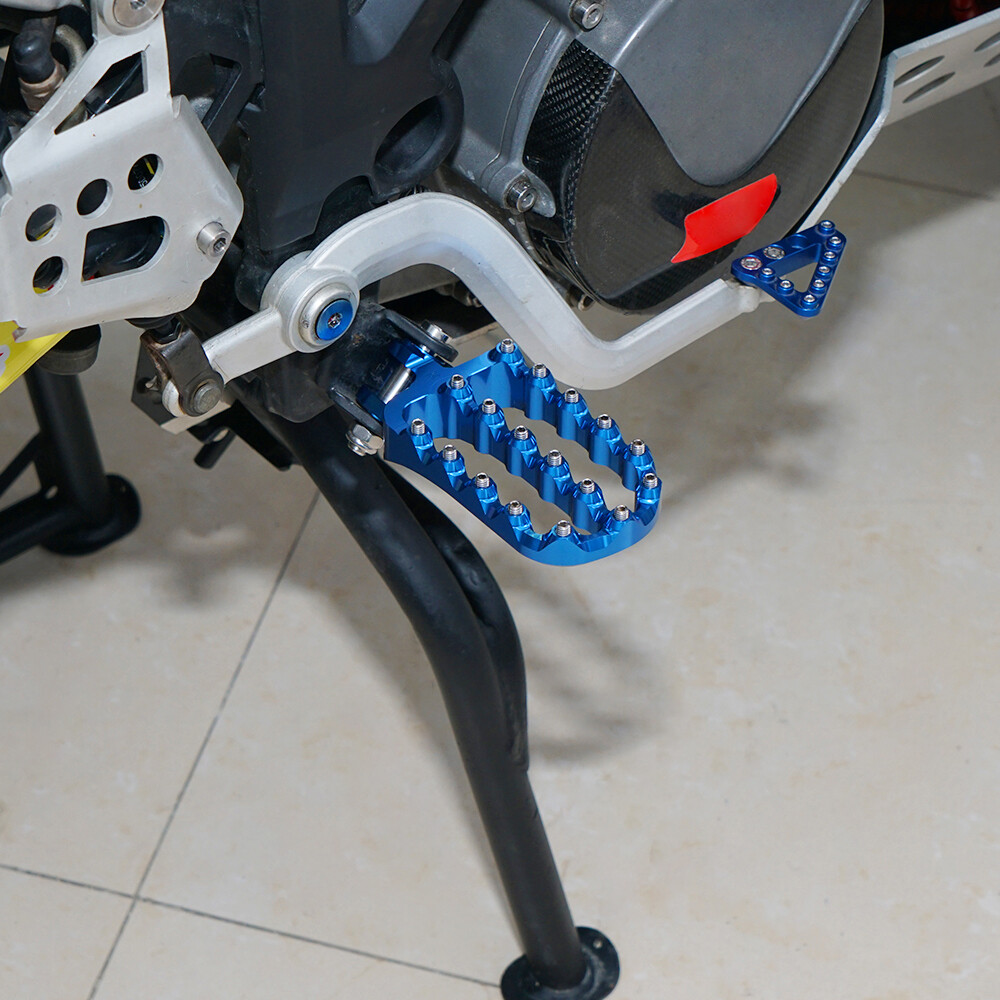 NiceCNC Foot Pegs Footpeg Pedals Extended For Husqvarna 701 Enduro 701