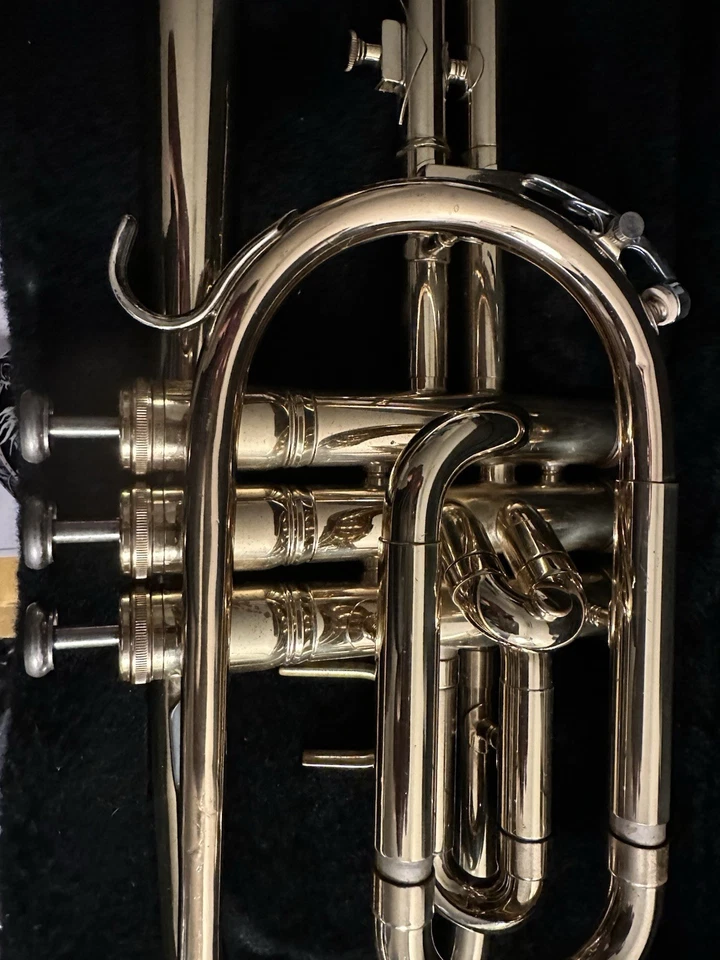 Corneta vintage King USA modelo 603 con boquilla Foto 4 de 4