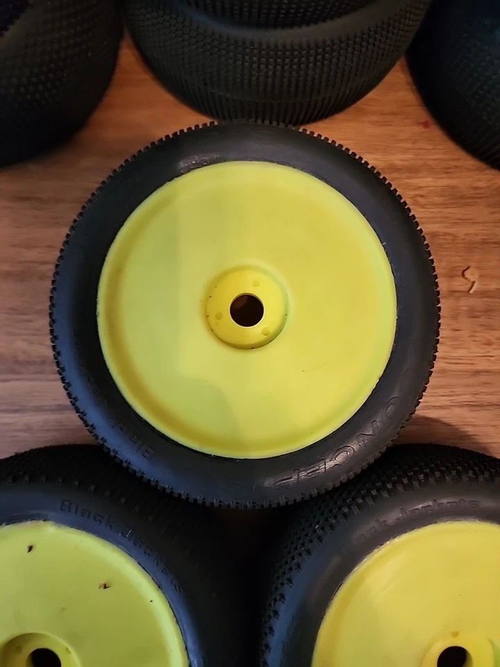 JConcepts 30680 Black Jackets 1/8th Truck Elevated Bead Tires Used but New Set  - Image 2 of 4