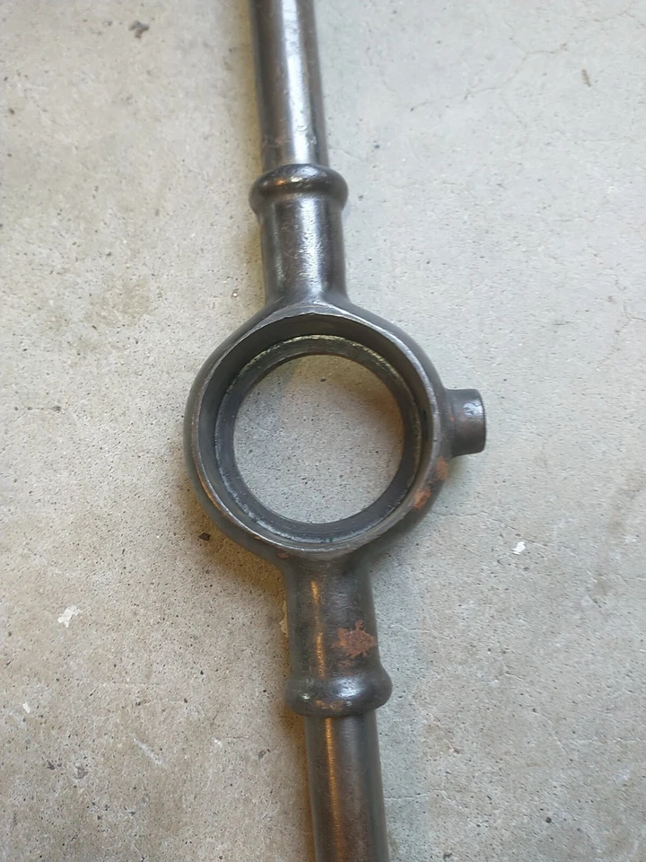 Greenfield GTD Round Die Threading T Handle Wrench 2.75" Die USA - Image 2 of 4