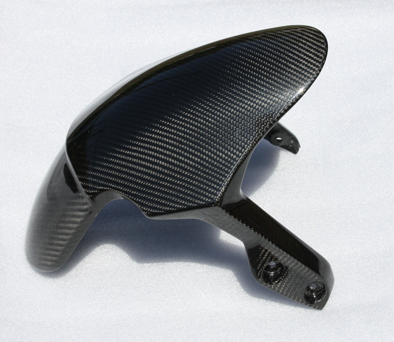 Garde boue avant Triumph Trident 800 2026 en carbone tressé de prestige
