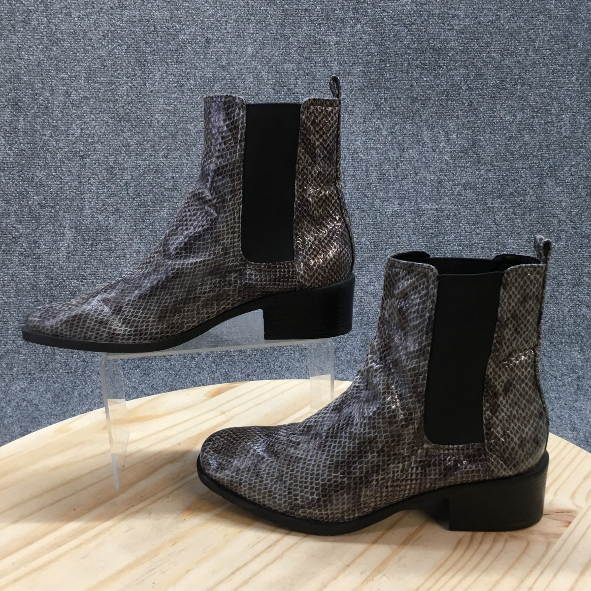 Men\'s Kenneth Cole Reaction Suede Chelsea Boots - Gray Kenneth Cole Reaction Suede Gray Boots for Men for Sale  main image 3