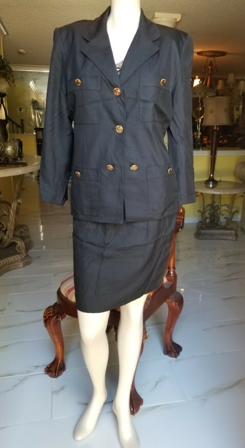 CHANEL BOUTIQUE スカートスーツ20420 CHANEL BOUTIQUE スカートスーツ20420