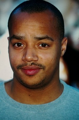 Slide Donald Faison 02/02/2002 Slide 35mm L39-27-3-4