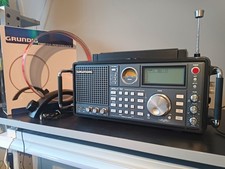 Grundig Satellite 750 radio with external Grundig antenna 
