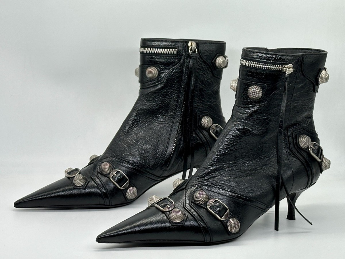 セール【BALENCIAGA】レディース☆スタッズ付き カゴール ブーツ BALENCIAGA Cagole 50 Studded Buckled Kitten Heel Ankle