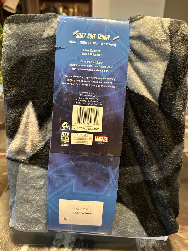 Marvel Avengers tiro suave sedoso 40 pulgadas X 50 pulgadas Foto 2 de 2