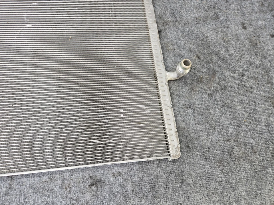 Radiador auxiliar Mercedes W167 X167 Gle350 Gls450 Gle450 OEM Foto 2 de 4