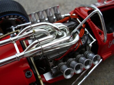 Ferrari Rouge 1/18 - Modèle De Course Grand Prix - Collection Musée - Promo18