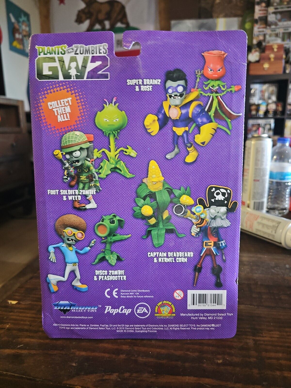 Diamond Select Toys Plants vs. Zombies Garden Warfare 2 Select - Weed vs.  Soldier Zombie - 6 in, 4 in 