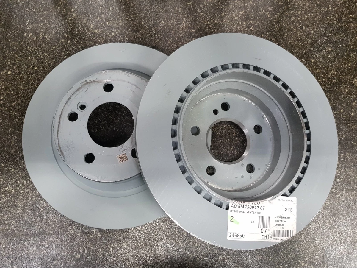 Genuine Mercedes-Benz Rear brake discs E-Class 212 & CLS 218 