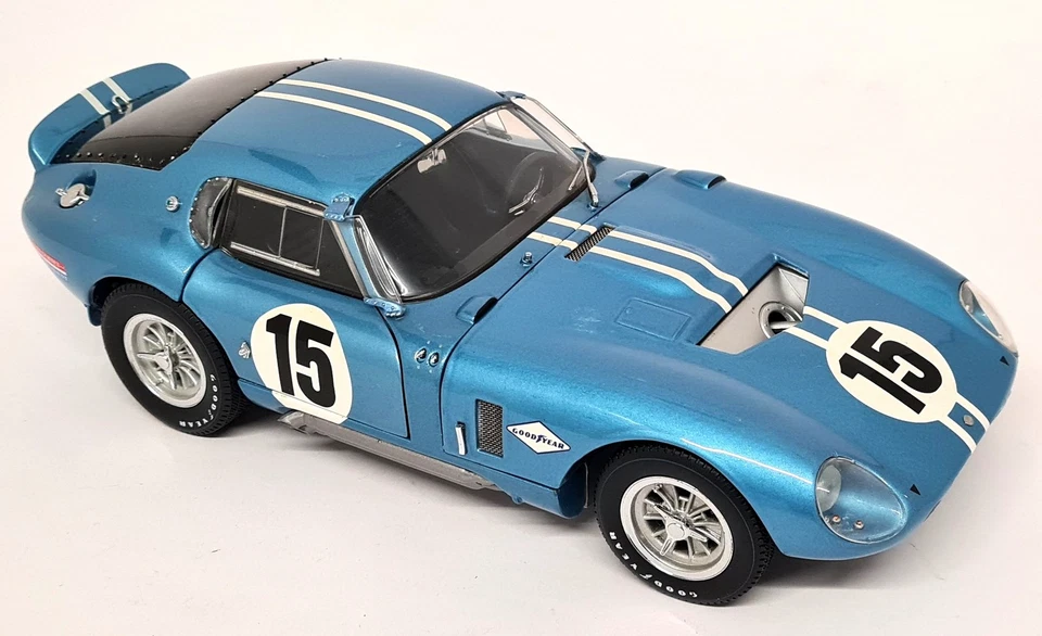 Exoto 1/18 Shelby Cobra Daytona Reims 12H Dan Gurney 1964 #15 Diecast Model Car - Image 3 of 4