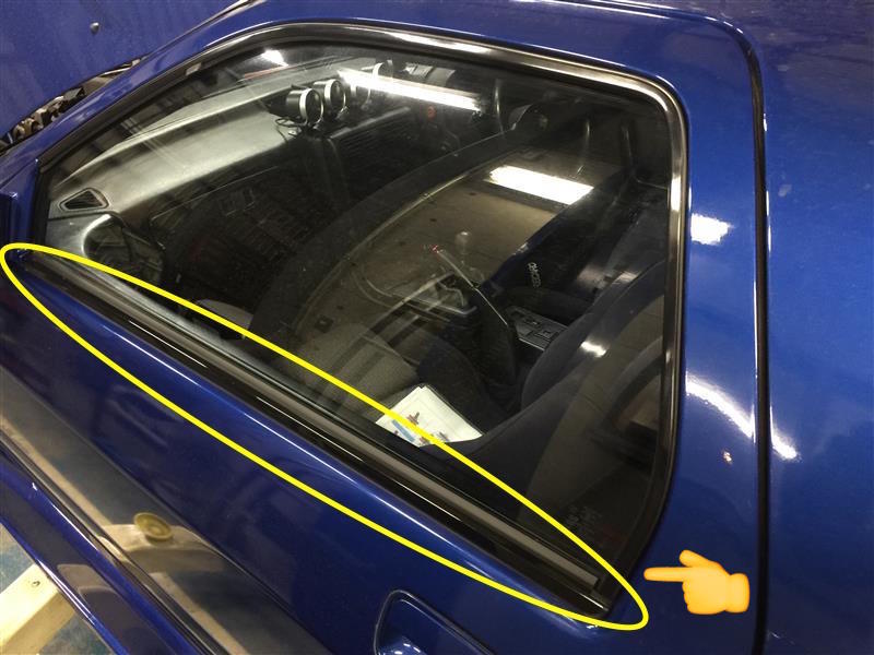 1986-1992 Mazda RX7 FC Front Door Window Molding Sealing Weather