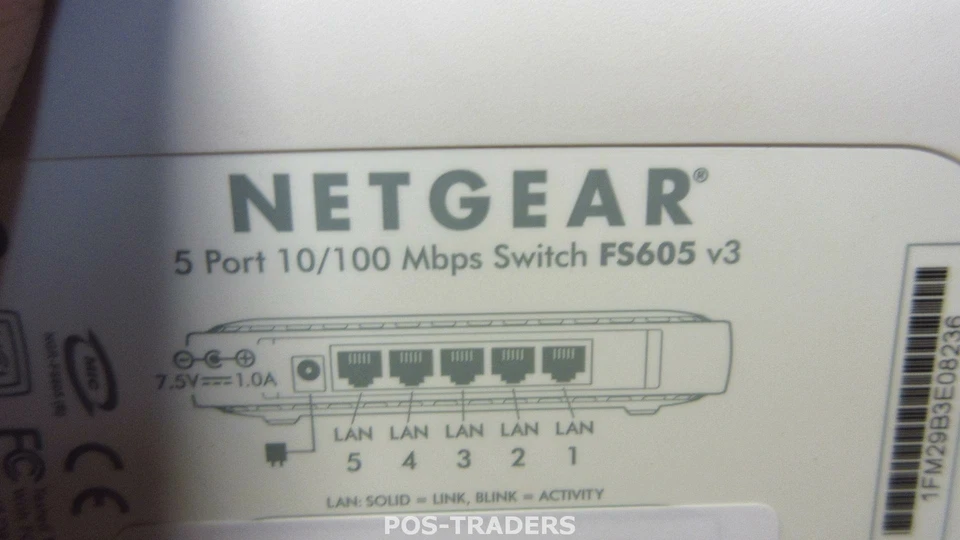 NETGEAR FS605 v3 Fast Ethernet Network Switch 5-Port 10/100Mbps 10/100 NO PSU - Bild 3 von 3