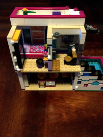 LEGO FRIENDS: Livi's Pop Star House (41135) W/INSTRUCTIONAL MANUAL 100% COMPLETE