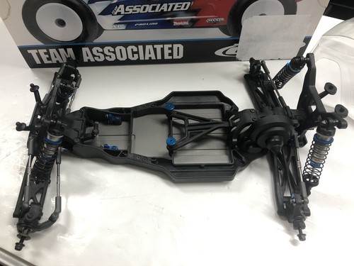 Team Associated RC10T5M Team Kit 70001 New Build - Picture 4 of 8