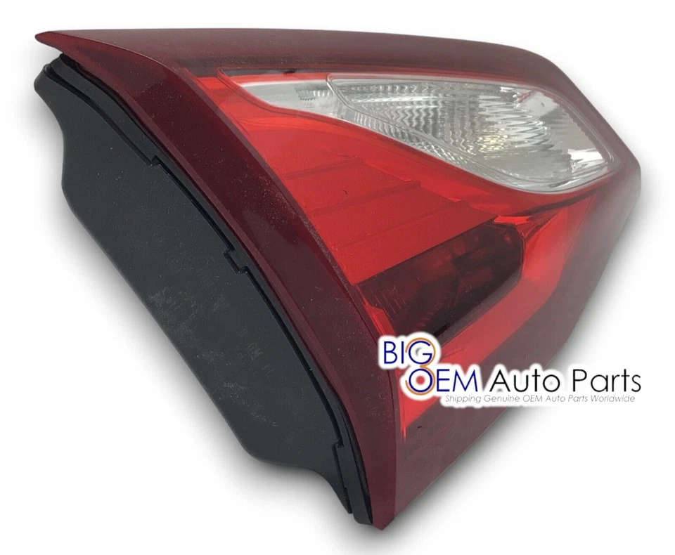 Luz trasera interior del lado del conductor Chevrolet Equinox 2020 2021 OEM 84774015 Foto 3 de 4