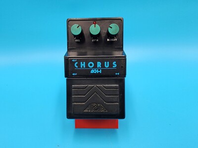 Rare Vintage 80s Aria ACH-1 Stereo Analog Chorus BBD Guitar Effect Pedal Japan