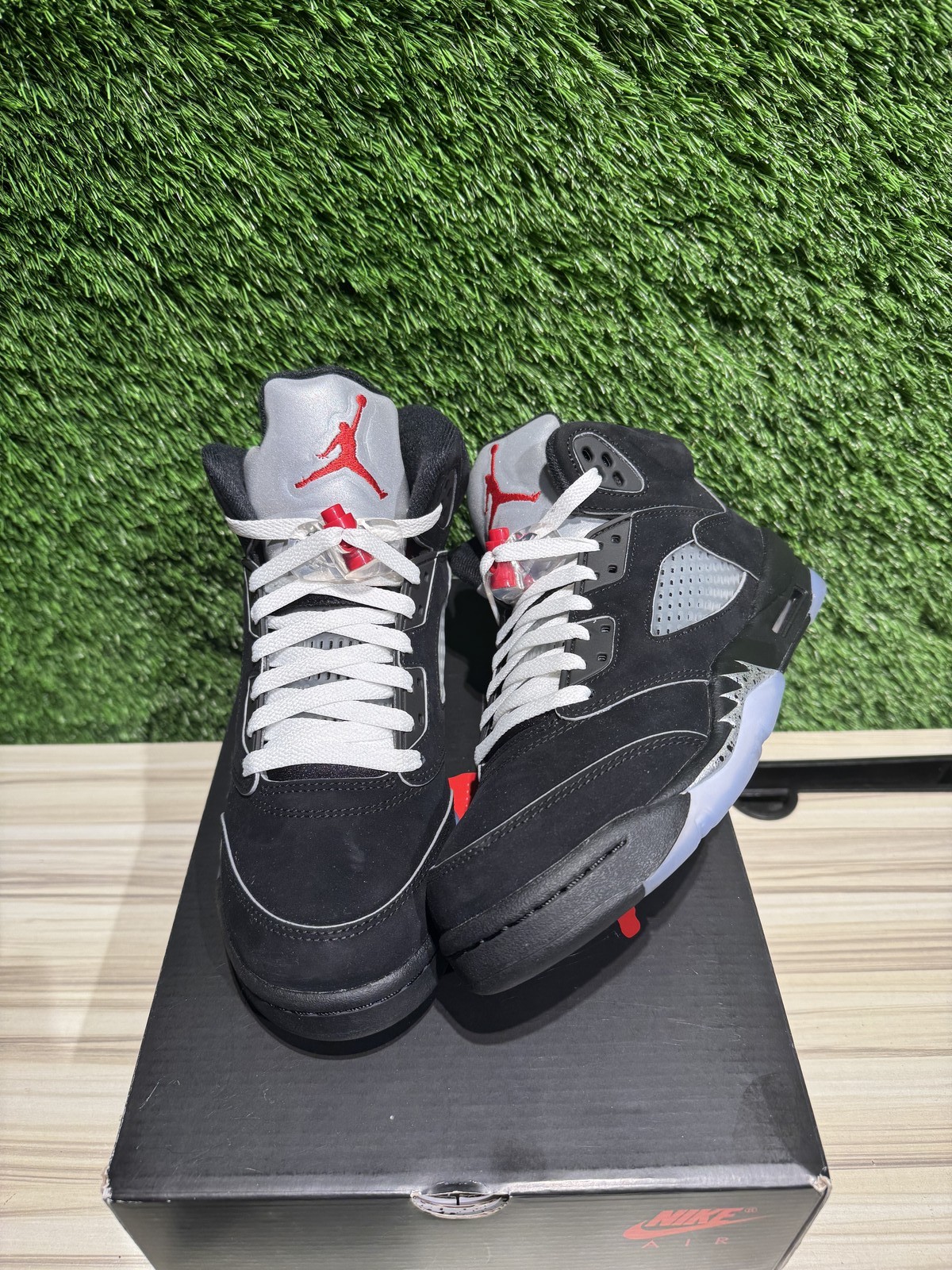 Size 6.5Y - Jordan 5 Retro OG Black Metallic Reimagined (GS) Sz 6.5Y HF3976-001 