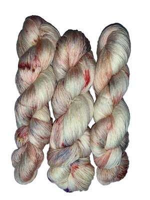 100 g Handgefärbt  extrafine Merino-edle MAULBEERSEIDE  *SCHNEEHÄSCHEN*