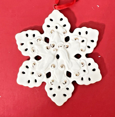 Lenox 12 Days of Christmas - 2 Turtle Doves Snowflake Ornament 3'' H-No Box