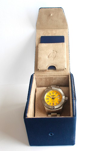 Breitling Avenger A17319 45 mm
