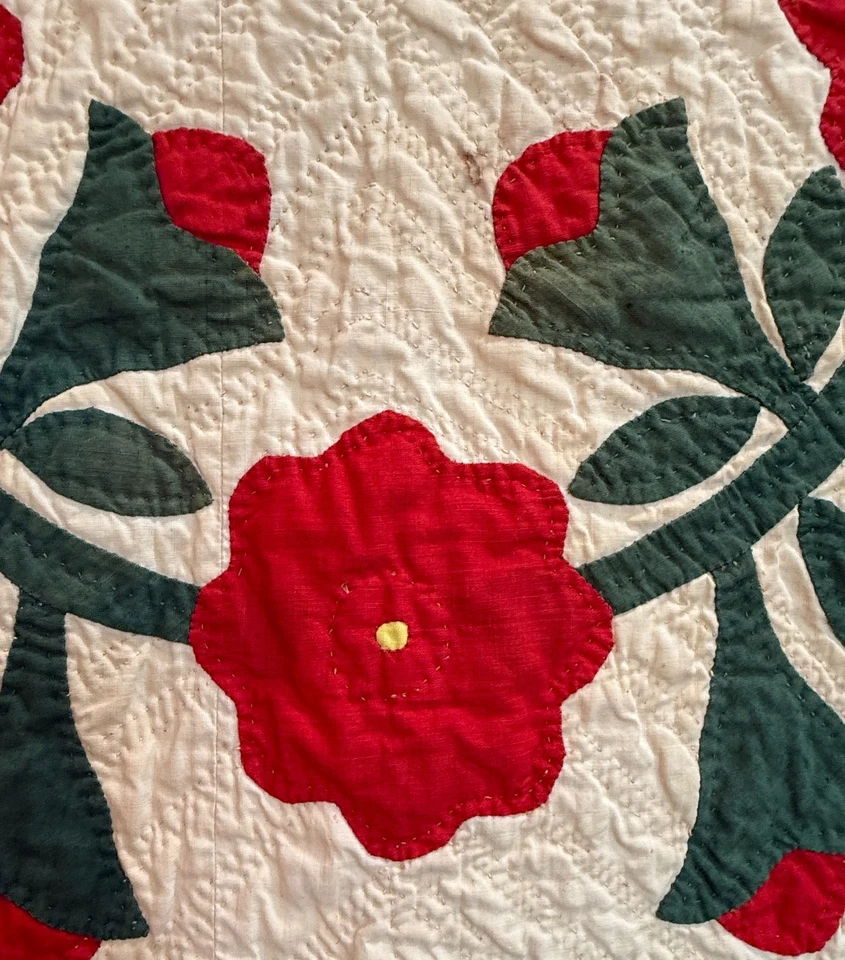Gorgeous Handmade Antique Red & Green Rose of Sharon Appliqué Quilt 72"x80" WOW - Image 4 of 4