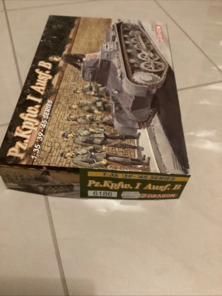 DRAGON 6186-Pz.kpfw.I Auscultato.B-scala 1:35 - Immagine 2 di 4