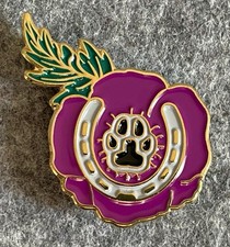 Purple poppy lapel pin badge Dogs paw horseshoe , remembering animals in war new
