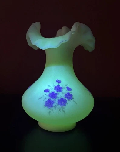 Fenton Satin Custard Ruffled Crimped Edge 7" Vase Pink & White Flowers Glows