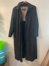 London Fog Women’s Size 12 Trench Coat w/Removable Lining, no belt
