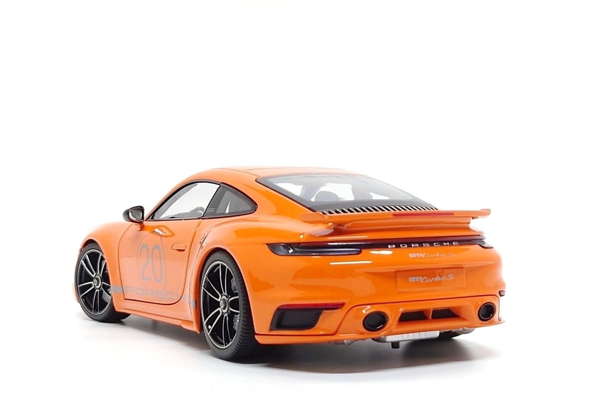 Minichamps 1:18 Porsche 911 Turbo S (992) 20 Years China Edition