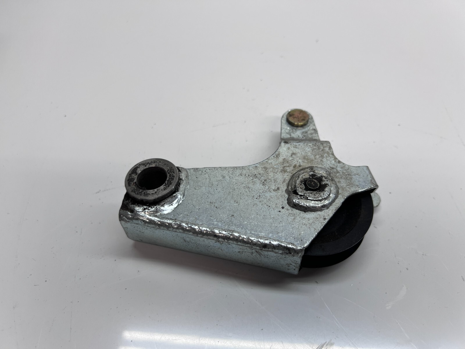 LAMBORGHINI MURCIELAGO LP640 E BRAKE TENSION IDLER PULLEY SUPPORT OEM 410711340