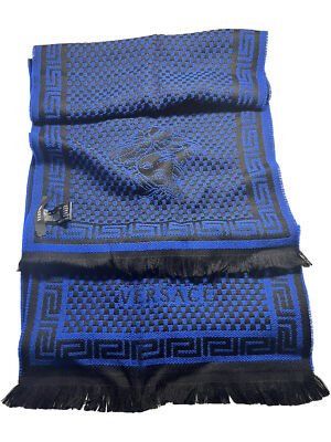 Versace メダリオン柄 マフラー ISC9962 Versace メダリオン柄 マフラー ISC9962 Versace メダリオン柄