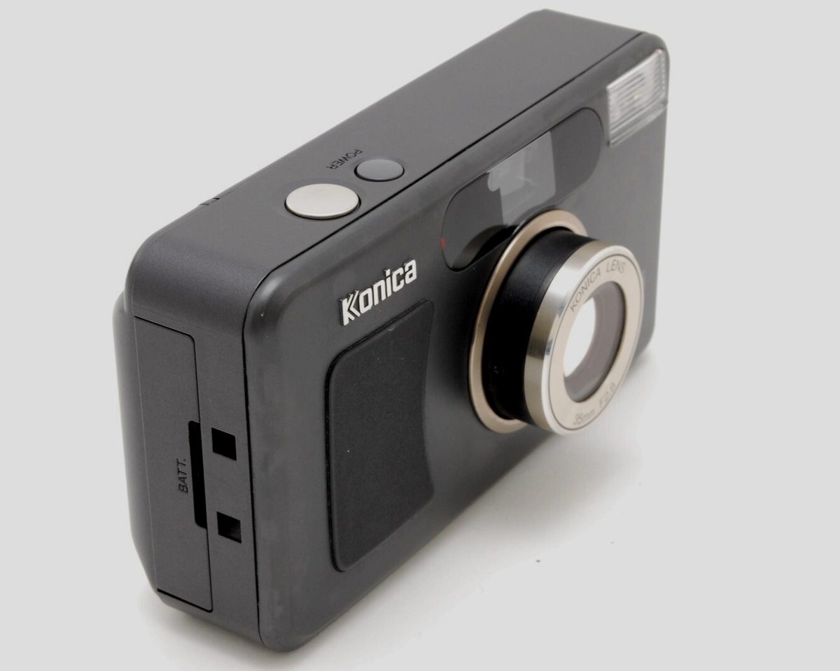 しょ　　KONICA　Bigmini F　Black Konica Big Mini Released in 1990, the lens was the best