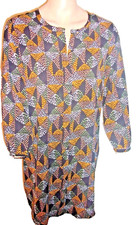 C&E  Dress Black Multi Color 3/4 Sleeves Shift Dress Split Neck Size Medium