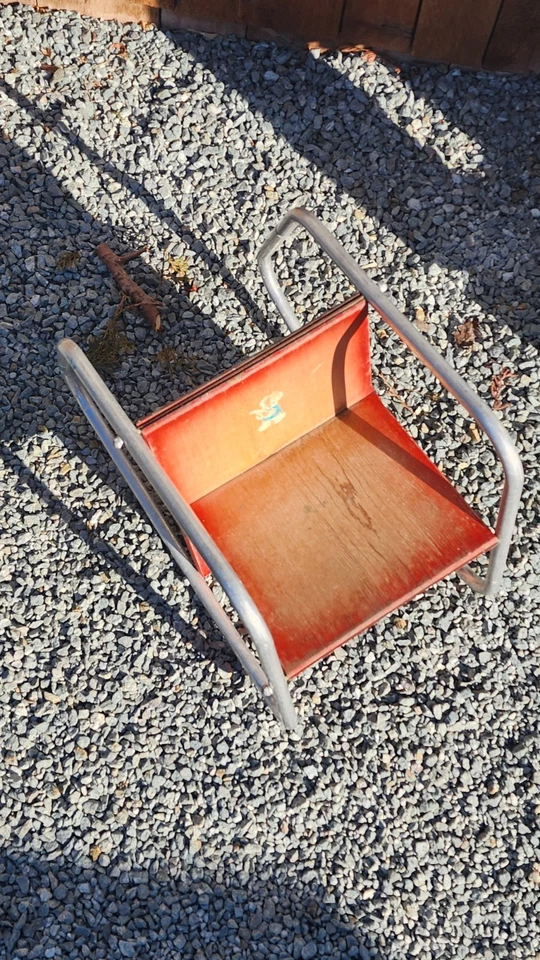 Silla Vintage 1952 Mcm Asiento Madera Marco METAL NIÑO MECEDOR PORCHE PATIO Decoración Foto 3 de 4