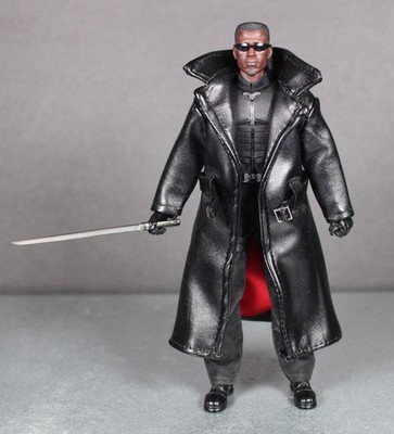 1/12 scale trench coat black for Blade Blood Hunter Sawtooth toys